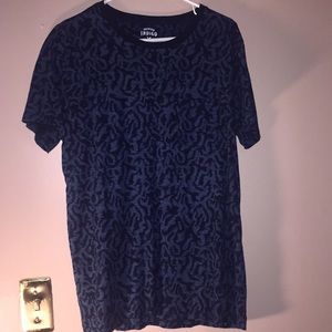American eagle outfitters patterned logo tee